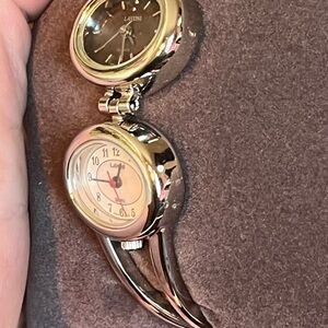 Neat New Lavoni Double Faced Watch. You can keep two time zones!!!